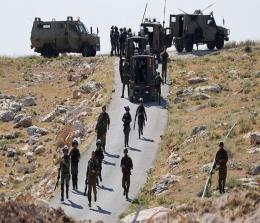 Pasukan Israel dan buldoser bergerak ke kota Jibb Al-Deeb (foto/int)